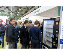 Снековый торговый автомат на выставке VendExpo